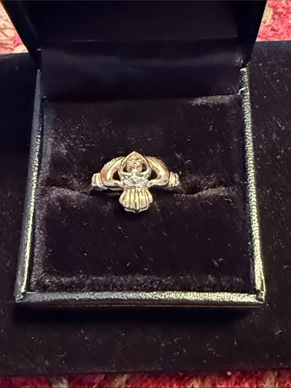 Claddagh 10k Gold Ring - Classic Irish Design and a Diamond set in the middle.